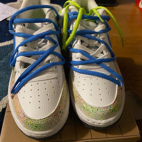 Custom Nike Air Force 1 LV8 GS - Picture 2 of 3